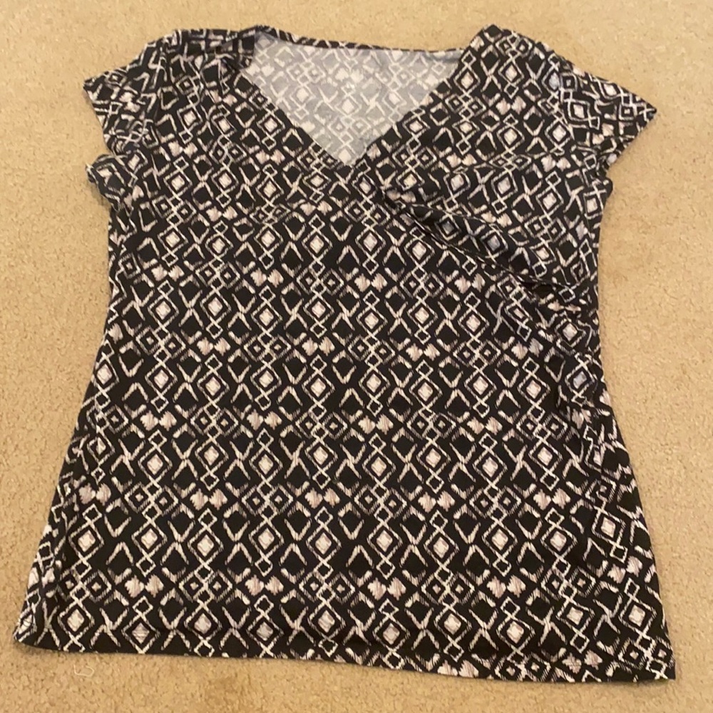 Women’s patterned short sleeve top